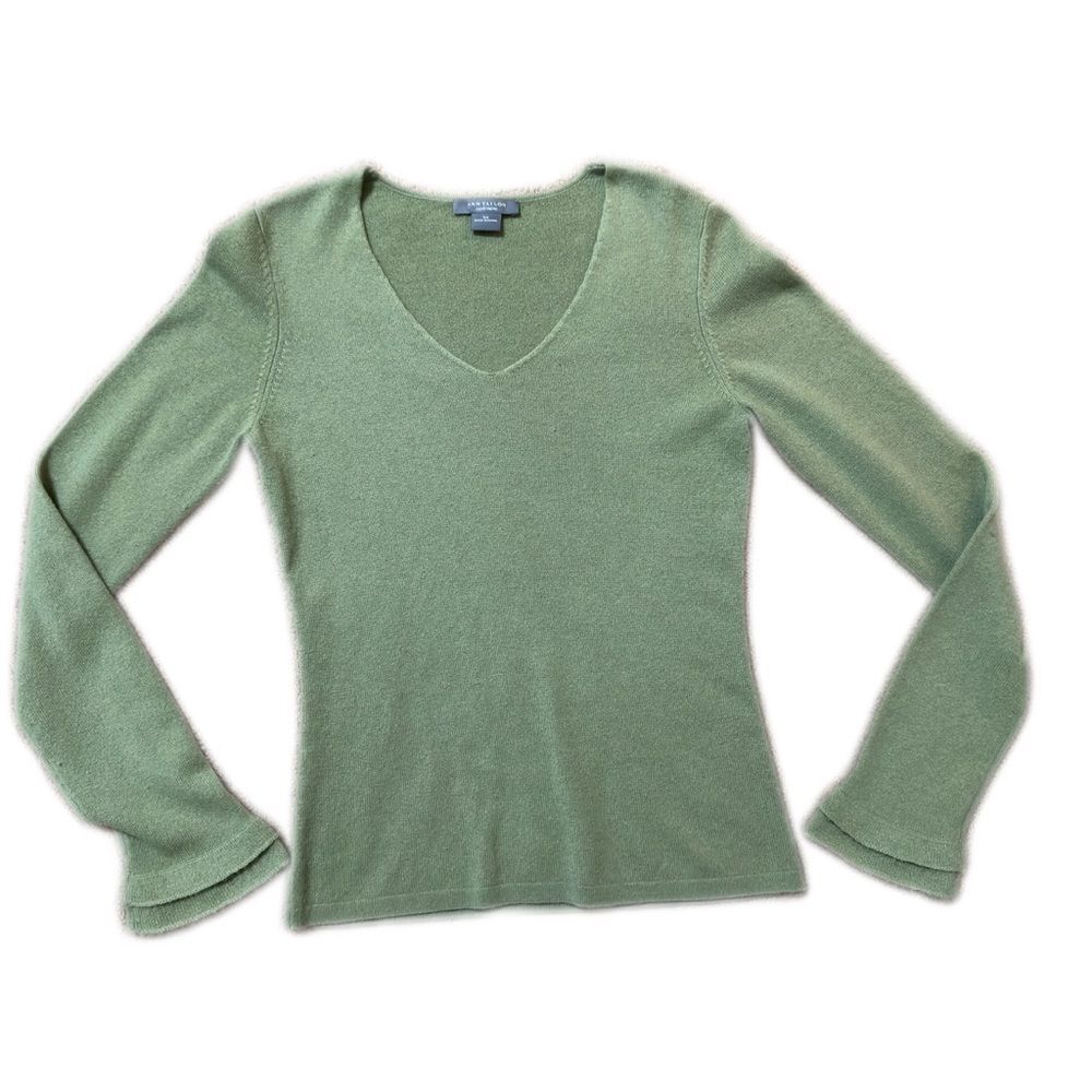 Ann Taylor Olive 100% Cashmere V-Neck Top
